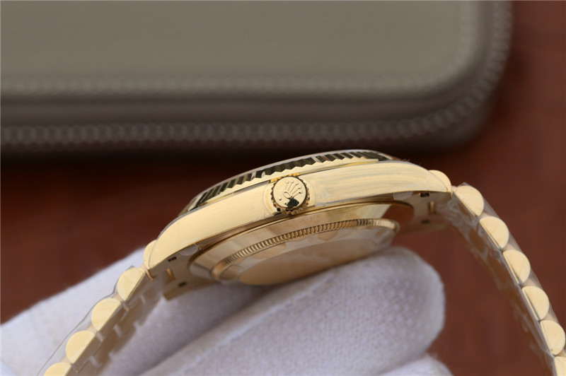 N廠Rolex勞力士DAY-DATE星期日歷型m228238-0008白盤斜格紋條釘復刻表