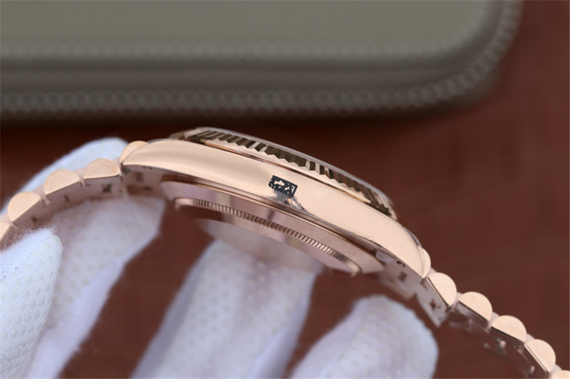 N廠Rolex勞力士DAY-DATE星期日歷型m228235-0025綠盤羅馬字釘復刻表