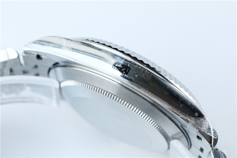 N廠Rolex勞力士41mm日志型白盤羅馬字釘牙圈五銖鏈復刻表