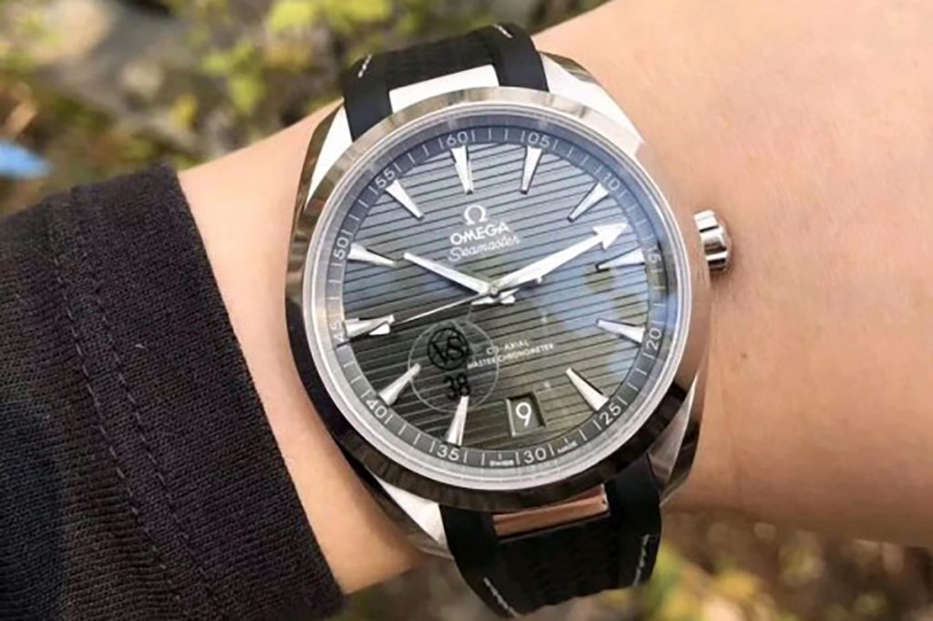 VS廠歐米茄海馬系列150米柚木綠盤復刻腕表做工評測
