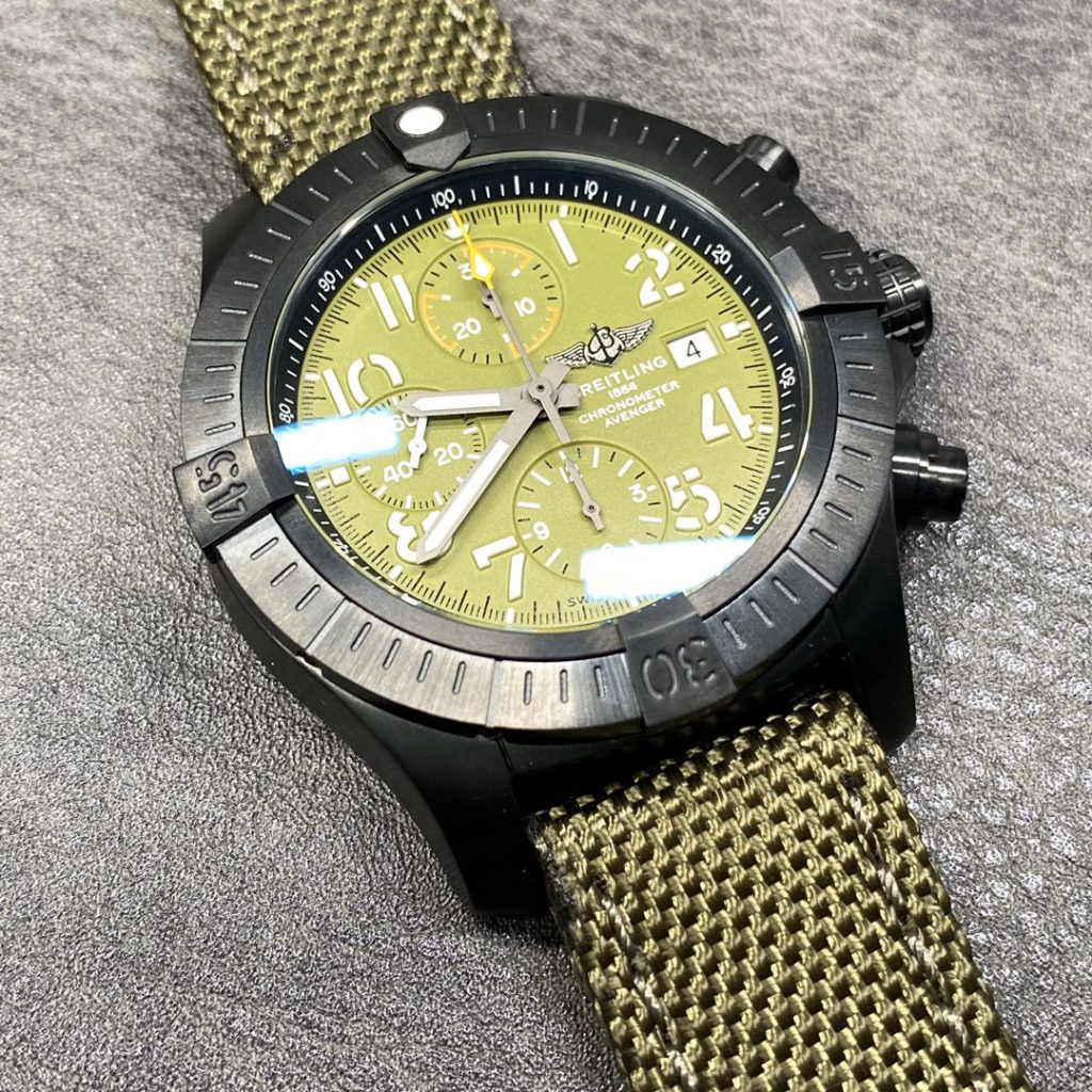 TF廠百年靈BREITLING復仇者計時綠盤男士腕表怎么樣