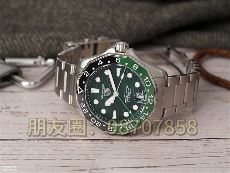 泰格豪雅 Aquaracer Professional 300 日期和 GMT