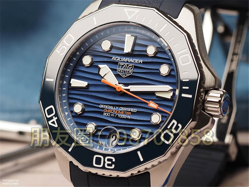 泰格豪雅 Aquaracer Professional 300 日期和 GMT