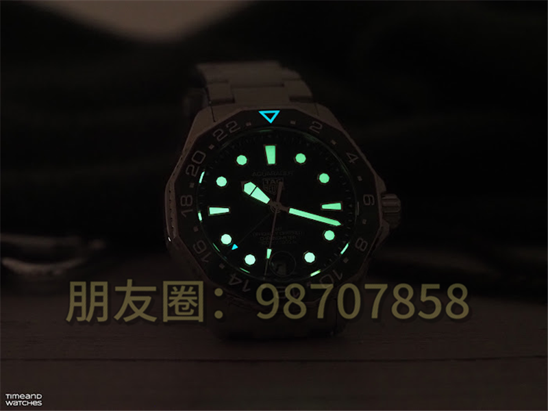 泰格豪雅 Aquaracer Professional 300 日期和 GMT