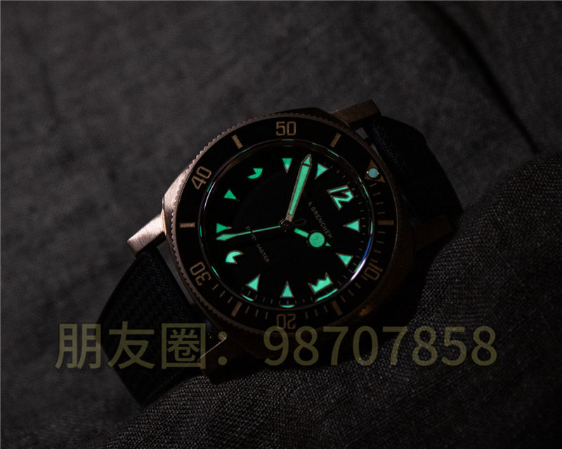 Nivada Grenchen Depthmaster 青銅“吃豆人”手表