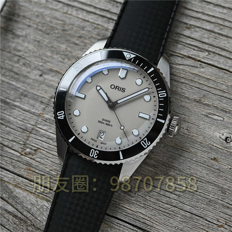 Oris推出全新 Divers Sixty-Five 腕表