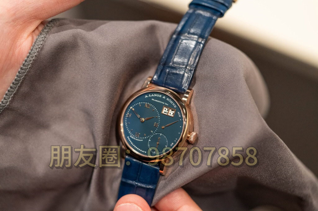 朗格推出兩款 Lange 1 腕表，慶祝重新推出 30 周年